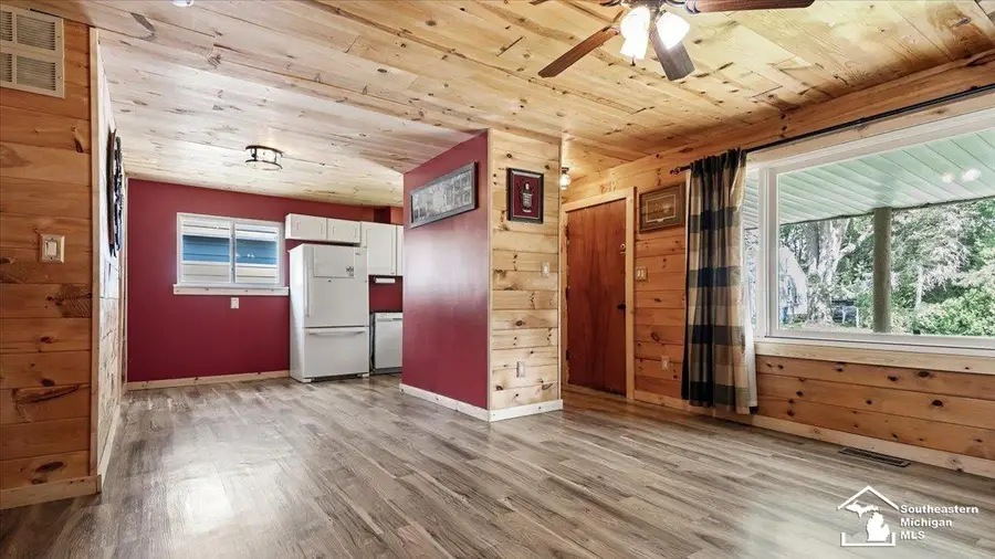 13637 Wright, Gibraltar, MI 48173 - #3