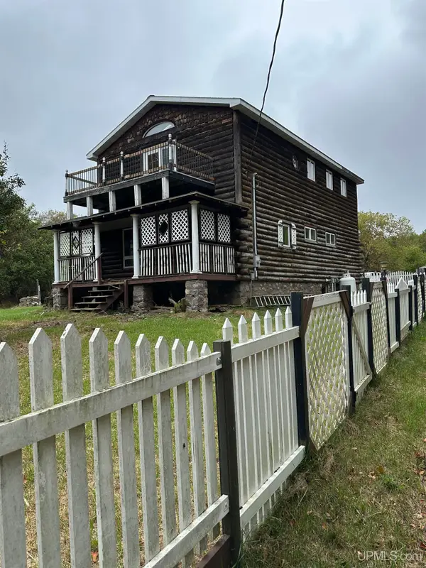 120 W Townhall, Iron River, MI 49935