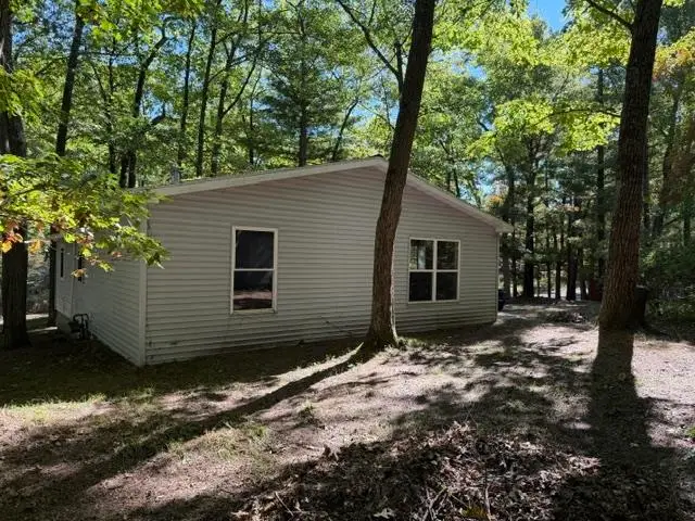302 Wilson, Harrison, MI 48625 - #3