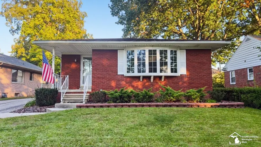 652 Godfroy, Monroe, MI 48162 - #2