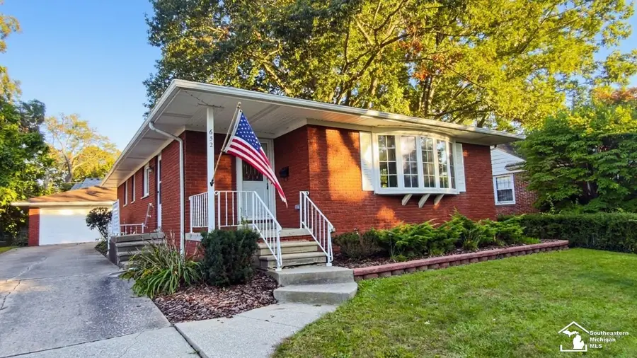 652 Godfroy, Monroe, MI 48162 - #3