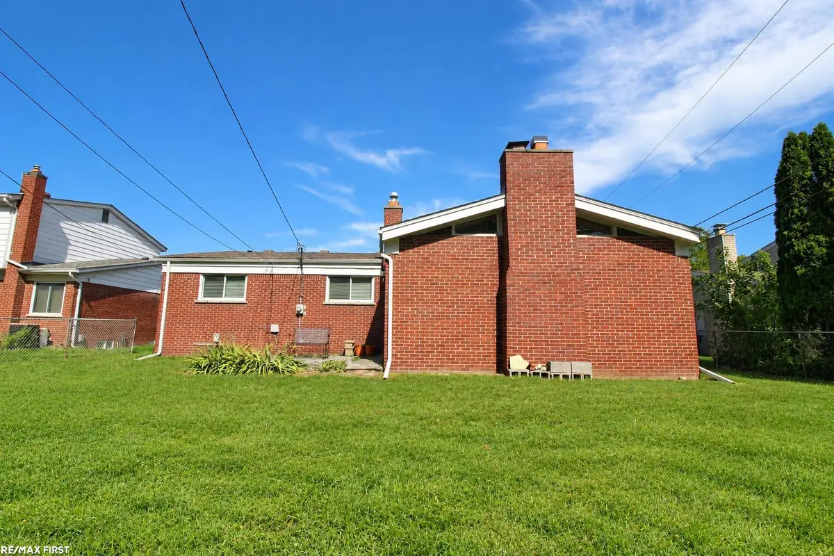 8436 Fairfax, Sterling Heights, MI 48312 - #1