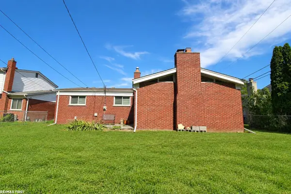 8436 Fairfax, Sterling Heights, MI 48312