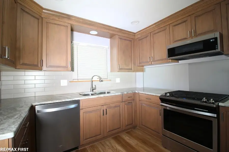 8436 Fairfax, Sterling Heights, MI 48312 - #3