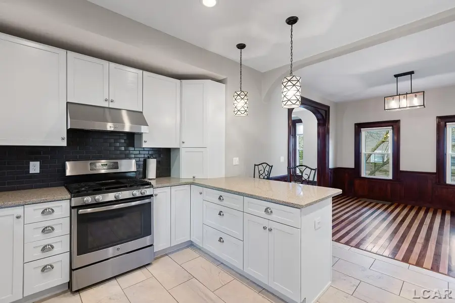 129 E Butler, Adrian, MI 49221 - #3