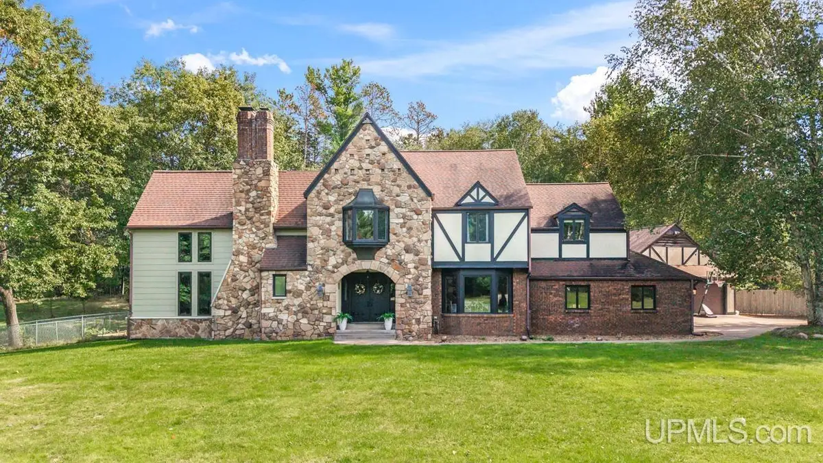 1307 S Hemlock, Iron Mountain, MI 49801 - #1