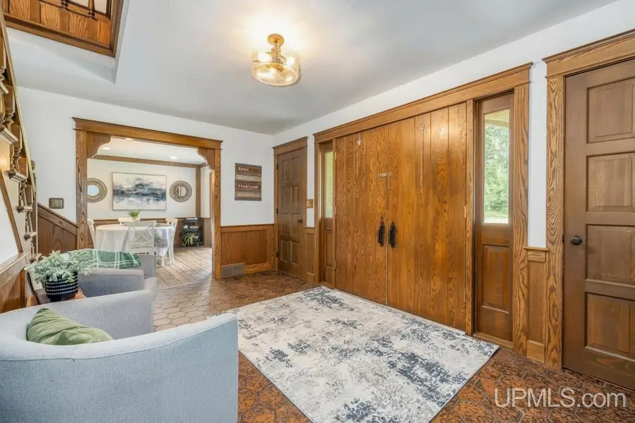 1307 S Hemlock, Iron Mountain, MI 49801 - #2