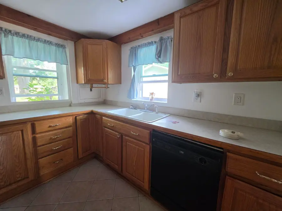 209 Park, Gaines, MI 48436 - #3