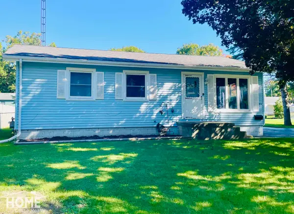 918 Dingwall, Owosso, MI 48867