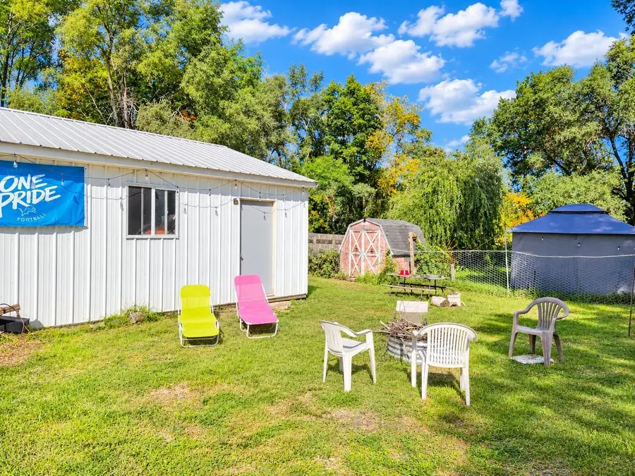 640 W Surrey, Farwell, MI 48622 - #3