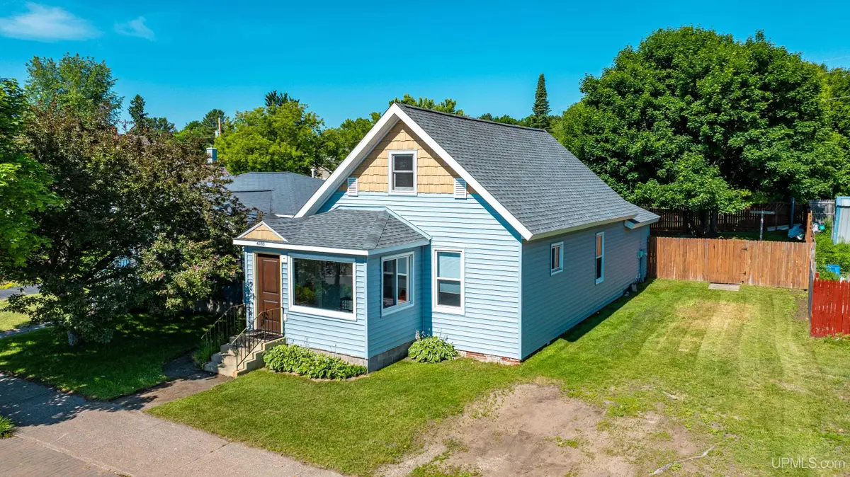 42155 Willson Memorial, Chassell, MI 49916 - #1