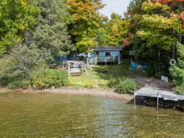 178 E Silver Lake, Iron River, MI 49935