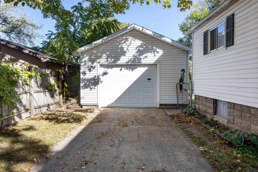 411 S Jackson, Bay City, MI 48708 - #3