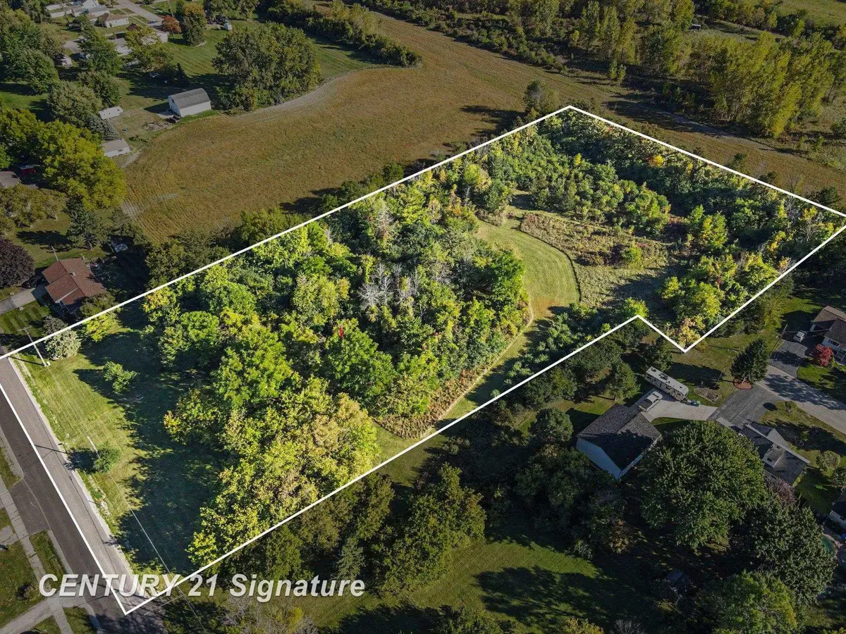 601 Schust, Zilwaukee, MI 48604 - #1