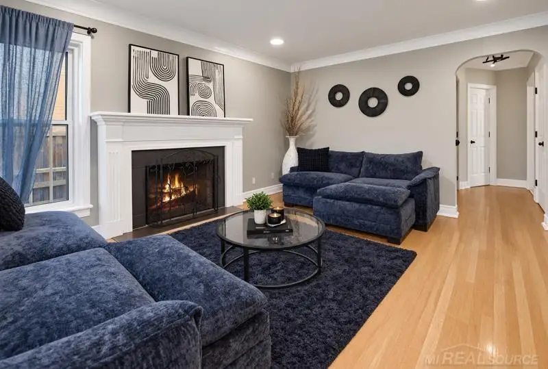 21211 Newcastle, Harper Woods, MI 48225 - #3
