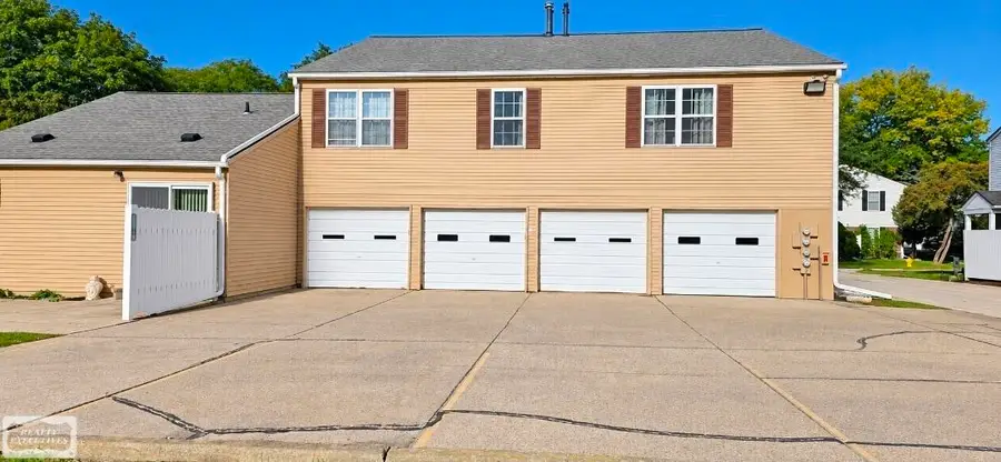 24162 Meadow Bridge #93, Clinton Township, MI 48035 - #3