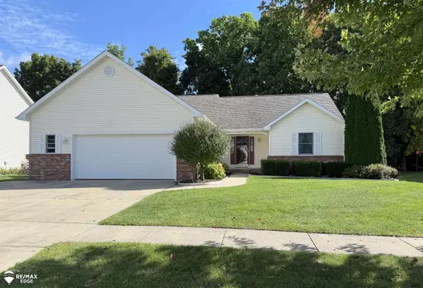 926 Village, Davison, MI 48423