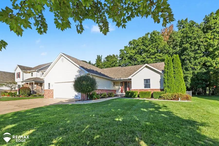 926 Village, Davison, MI 48423 - #2