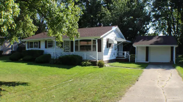 23820 Glenwood, Clinton Township, MI 48035
