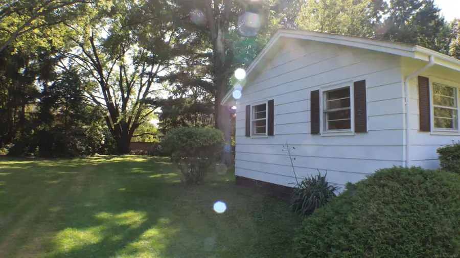 23820 Glenwood, Clinton Township, MI 48035 - #3