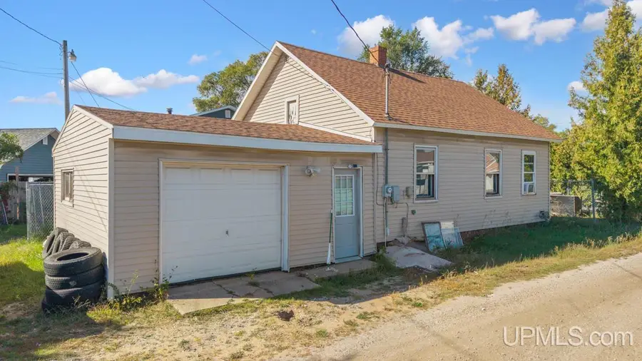 2011 N 16th, Escanaba, MI 49829 - #2