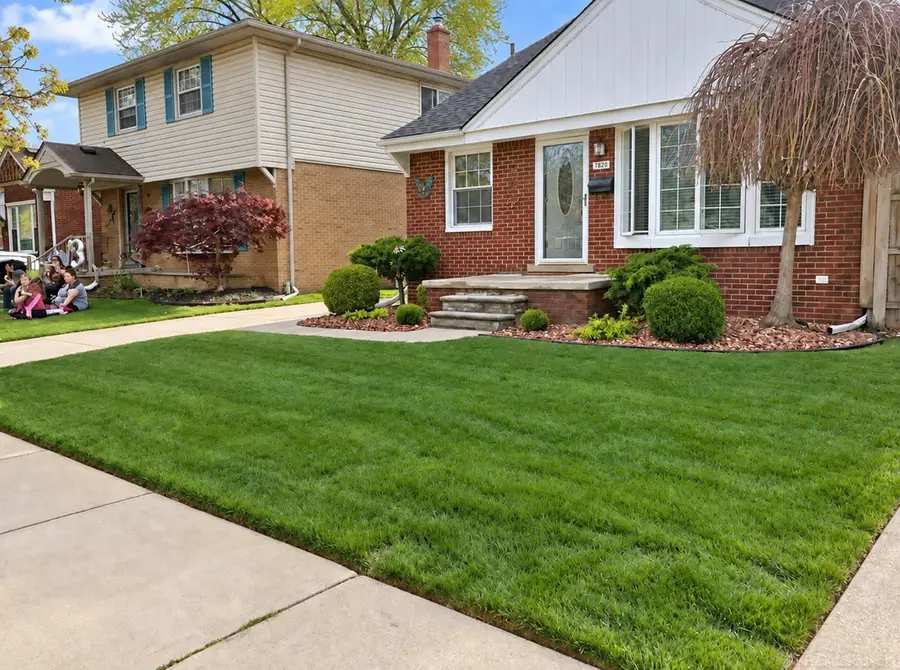 7820 Buckingham, Allen Park, MI 48101 - #2