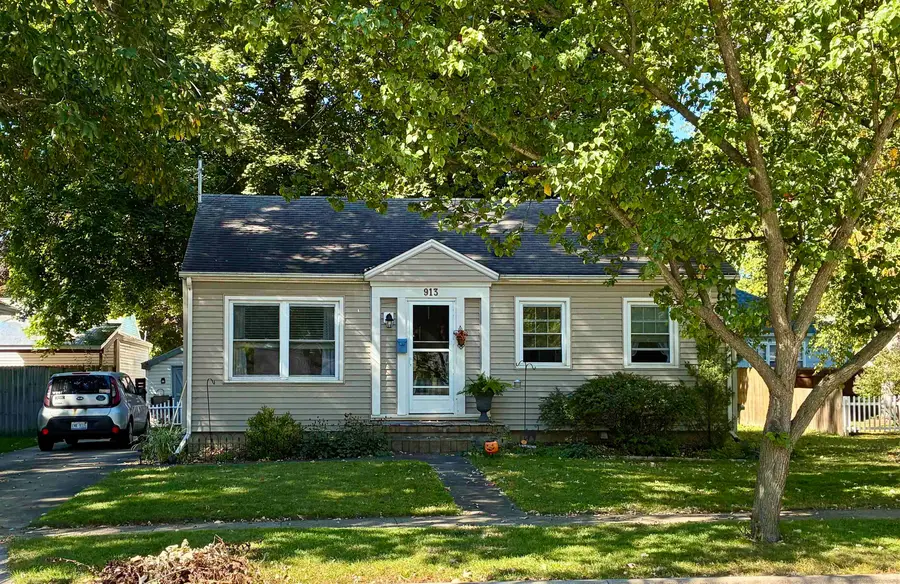 913 N Hickory, Owosso, MI 48867 - #2