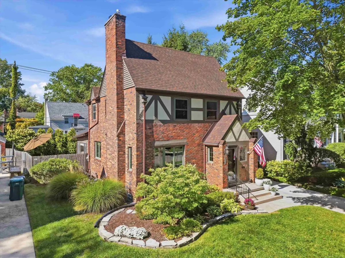 1259 Grayton, Grosse Pointe Park, MI 48230 - #1