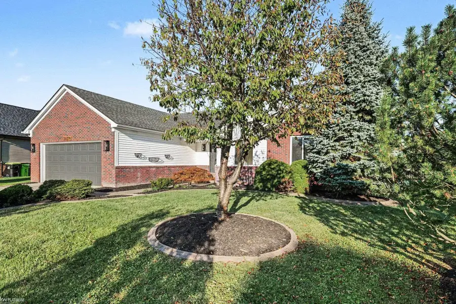 56274 Robin, Macomb, MI 48042 - #3