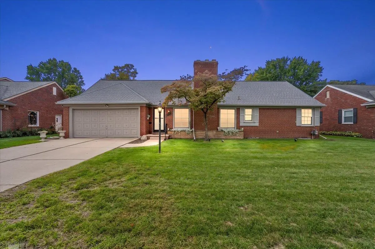 1111 S Renaud, Grosse Pointe Woods, MI 48236 - #1