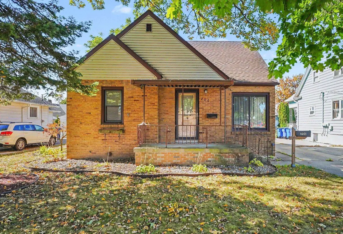 206 S Mountain, Bay City, MI 48706 - #1