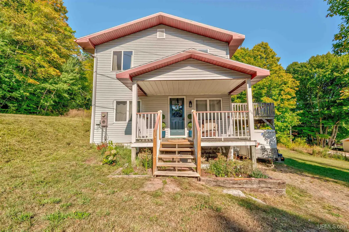 214 Hickory, Munising, MI 49862 - #1