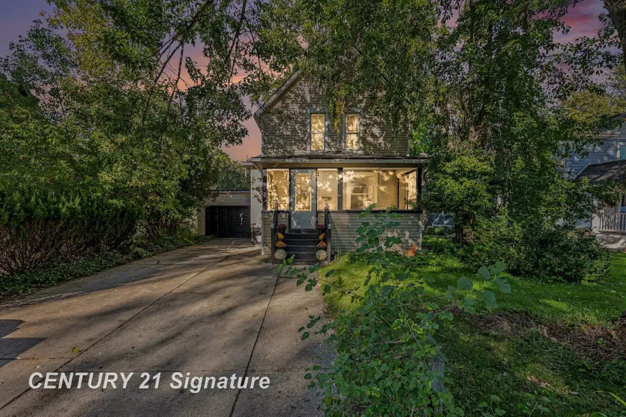 615 N Main, Chelsea, MI 48118 - #2