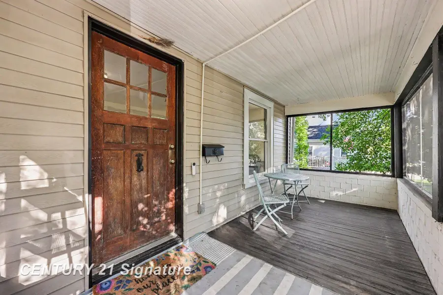 615 N Main, Chelsea, MI 48118 - #3