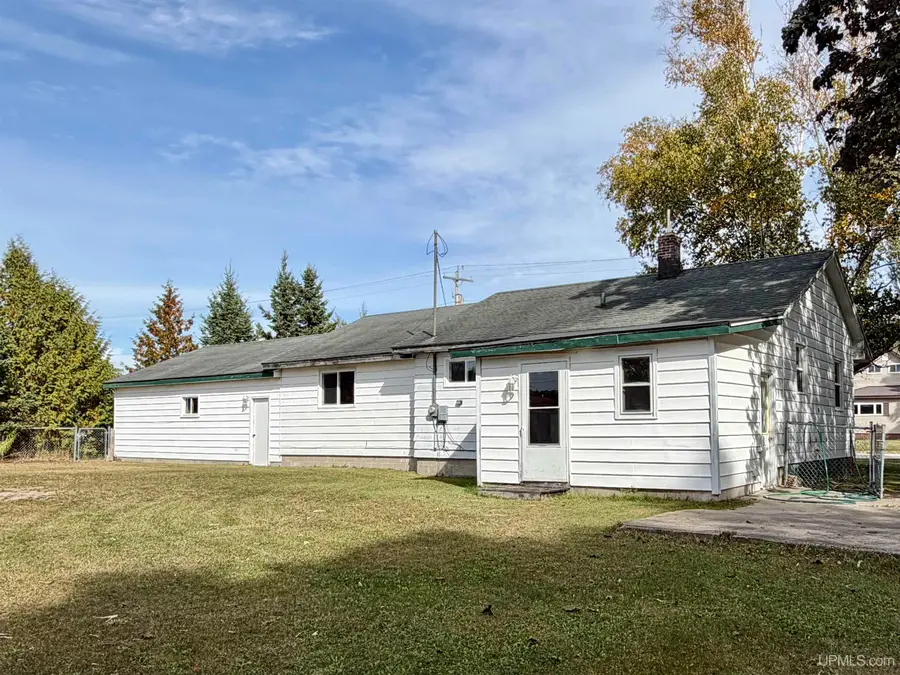215 N 1st, Manistique, MI 49854 - #3