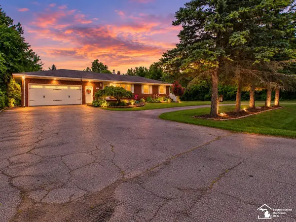 3183 Bluebush, Monroe, MI 48162