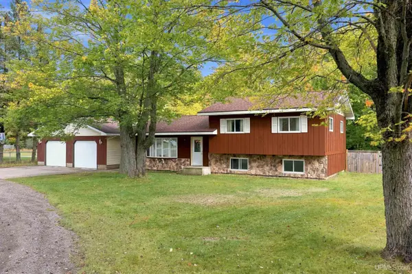 6844 M, Escanaba, MI 49829