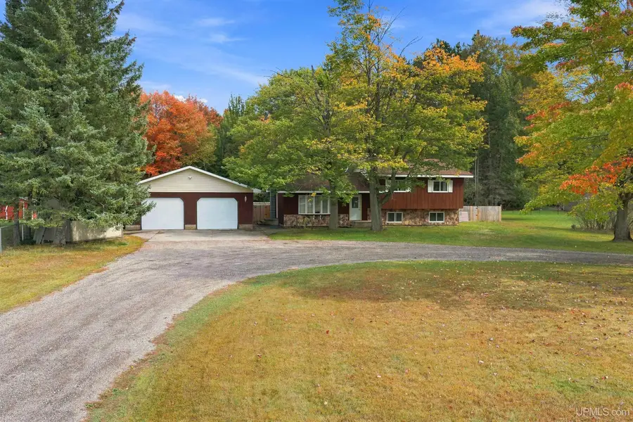 6844 M, Escanaba, MI 49829 - #2