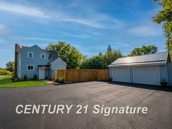 3244 S Center, Burton, MI 48519