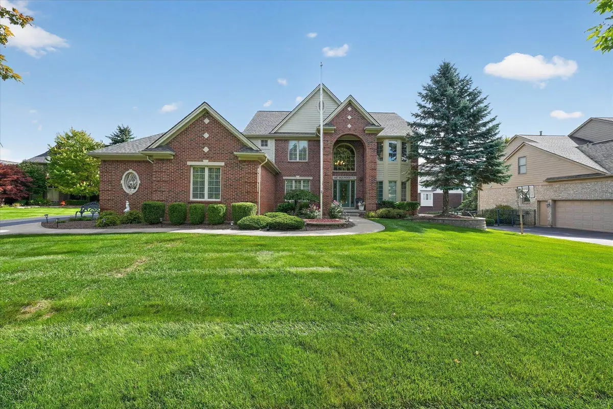 4487 Boxwood, Rochester, MI 48306 - #1