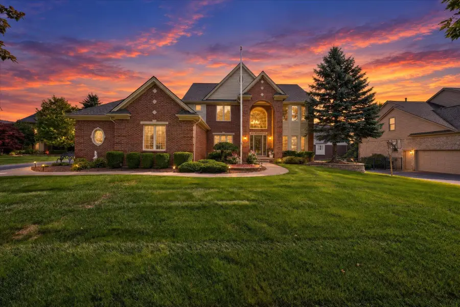 4487 Boxwood, Rochester, MI 48306 - #2