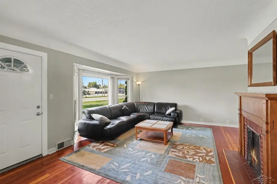 3720 N Michigan, Saginaw, MI 48604 - #3