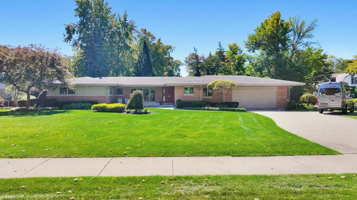 2200 Groveland, Bay City, MI 48708 - #1
