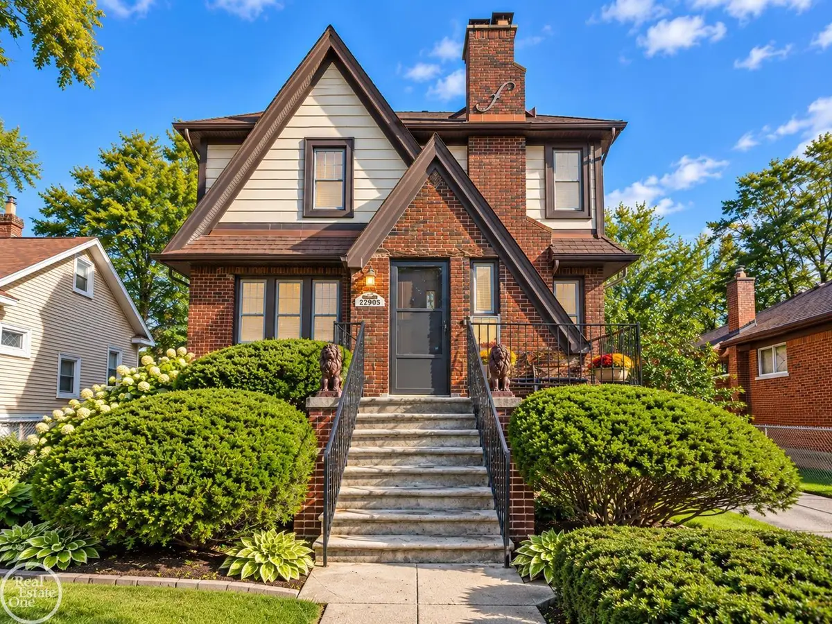 22905 Violet, Saint Clair Shores, MI 48082 - #1
