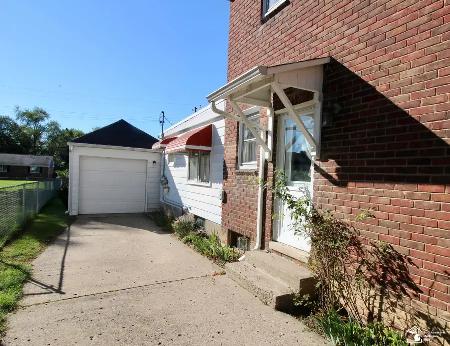29386 Walnut, Flat Rock, MI 48134 - #3