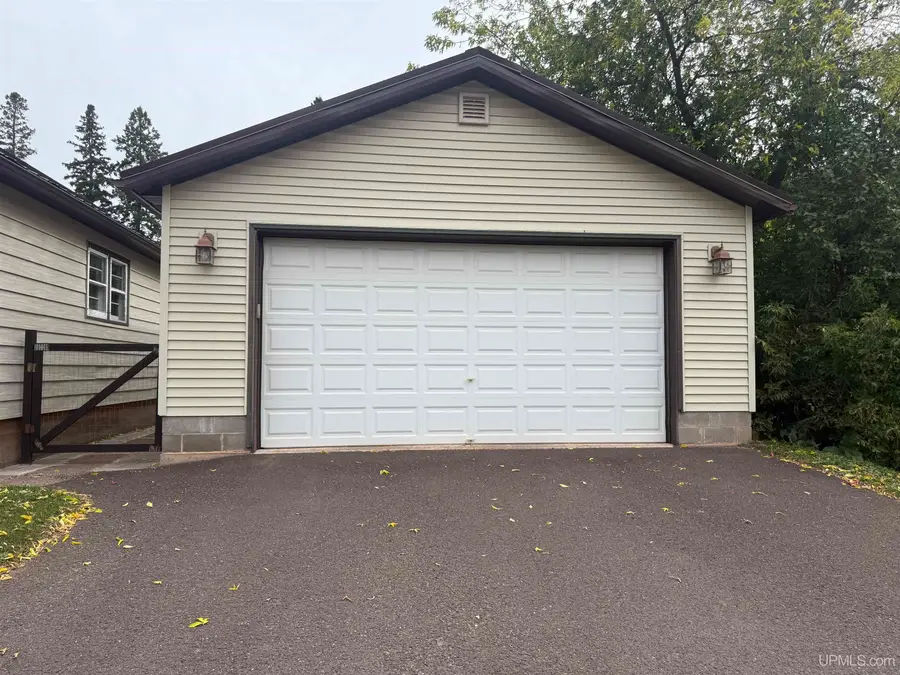 420 N Hemlock, Ironwood, MI 49938 - #2