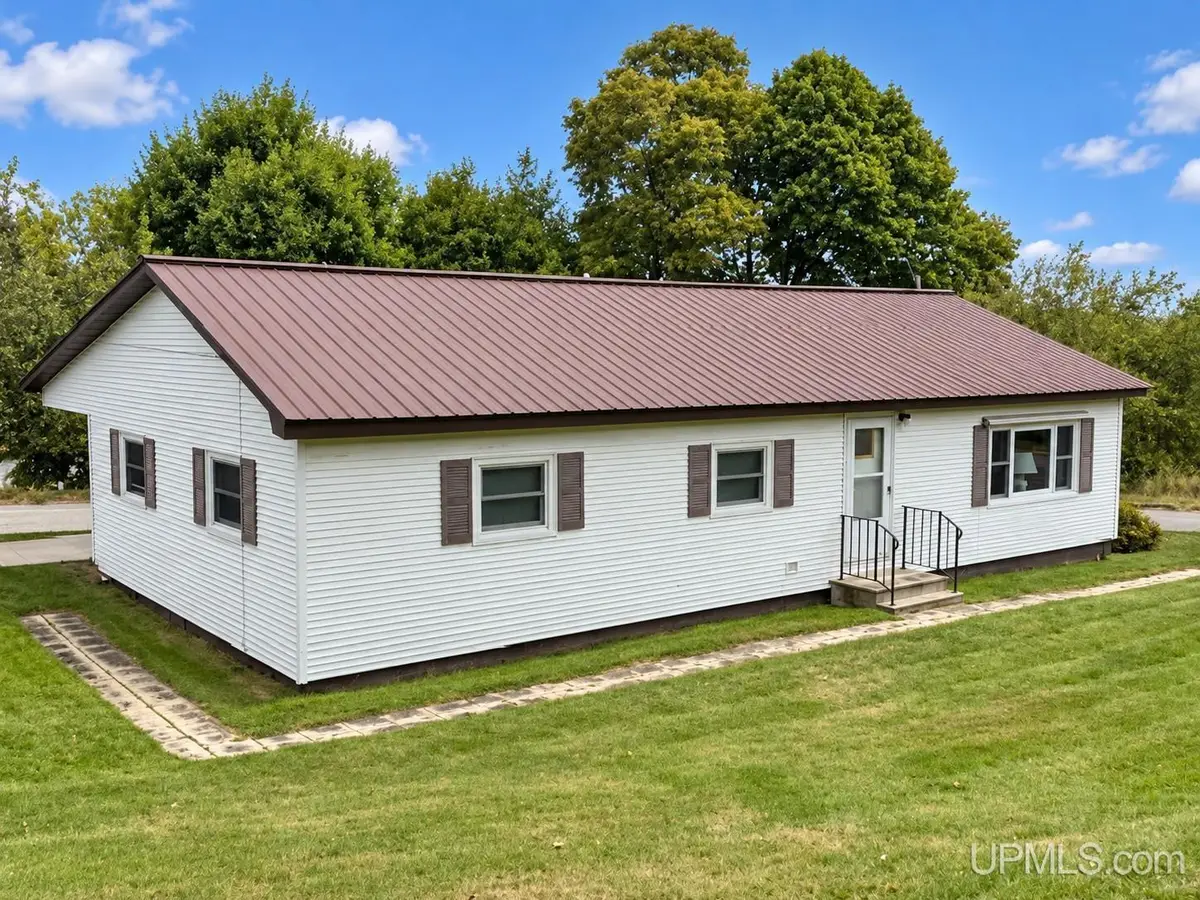 220 N 5th, Crystal Falls, MI 49920 - #1