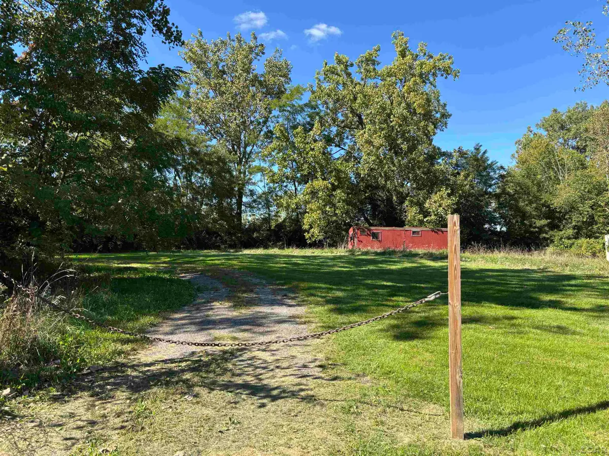 2000 BLK Geller, Adrian, MI 49221 - #1