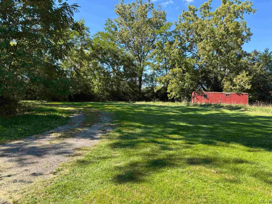 2000 BLK Geller, Adrian, MI 49221 - #2