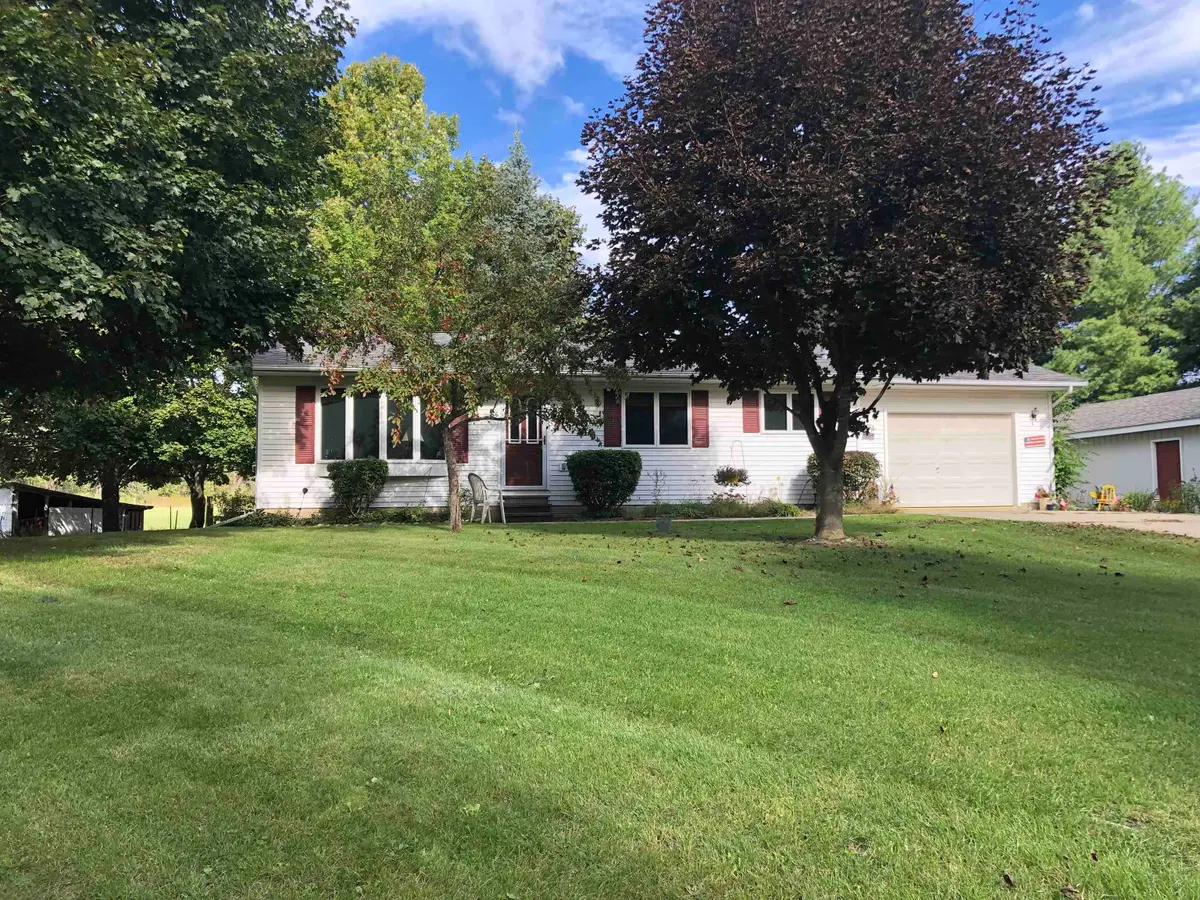 1640 W Surrey, Farwell, MI 48622 - #1